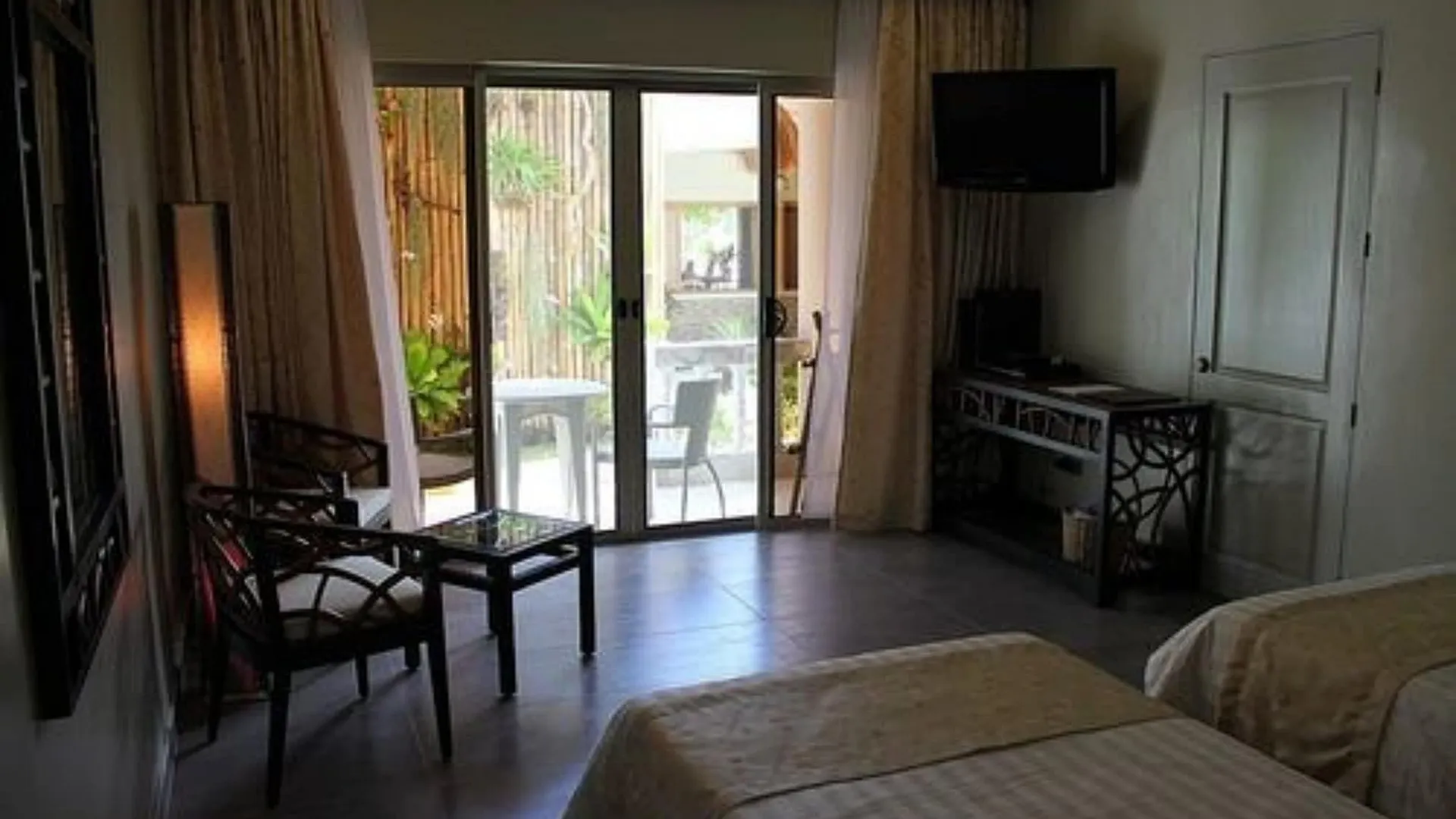 Linaw Beach Resort Bohol